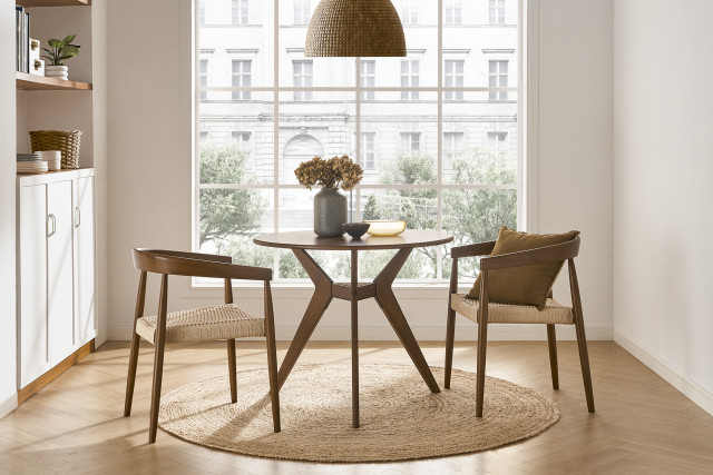 Tribeca round dining table set