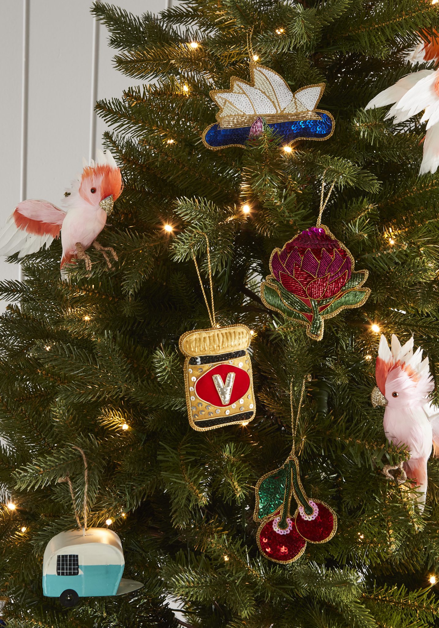 I may have discovered the best Australian Christmas tree decs! - The
