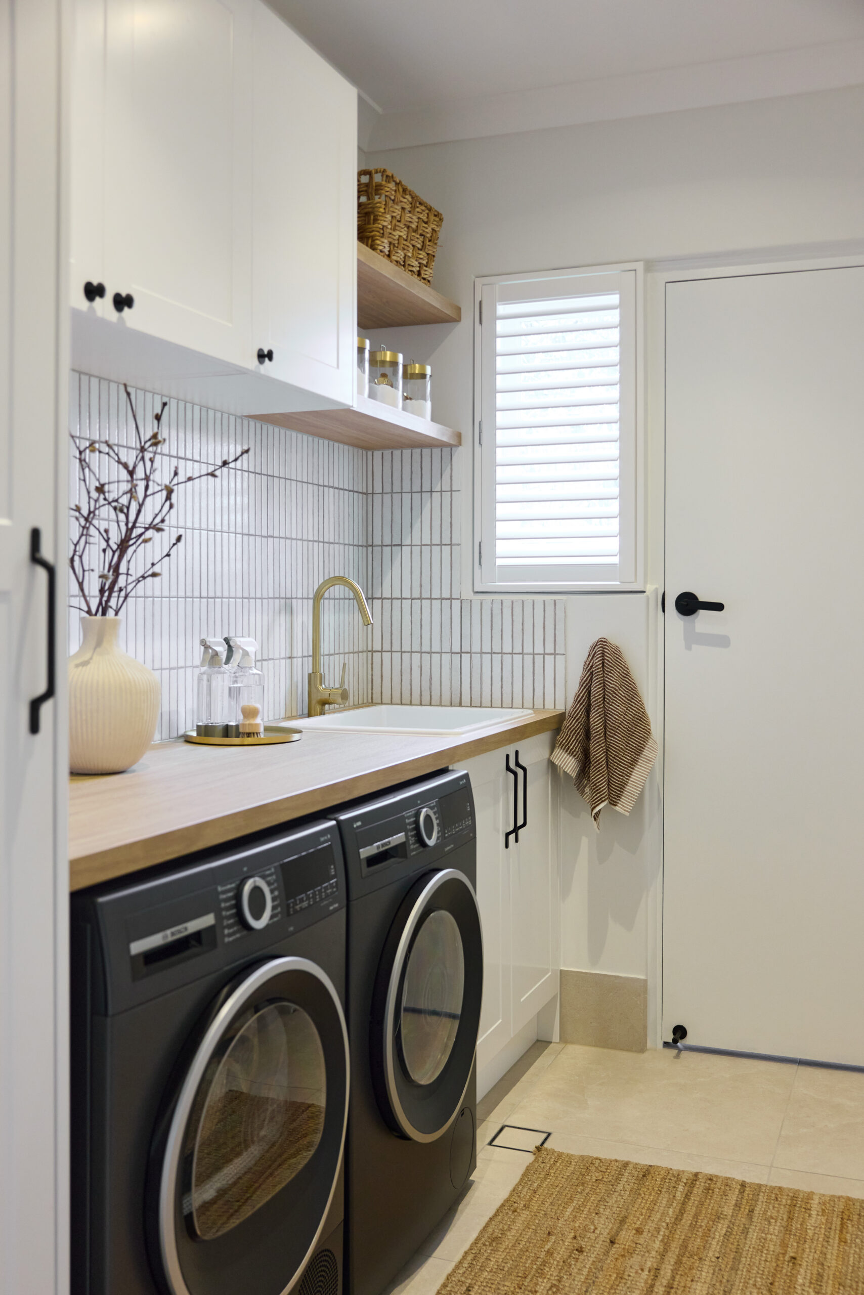 Alisa and Lysandra surprise mum with stunning apartment makeover - The ...