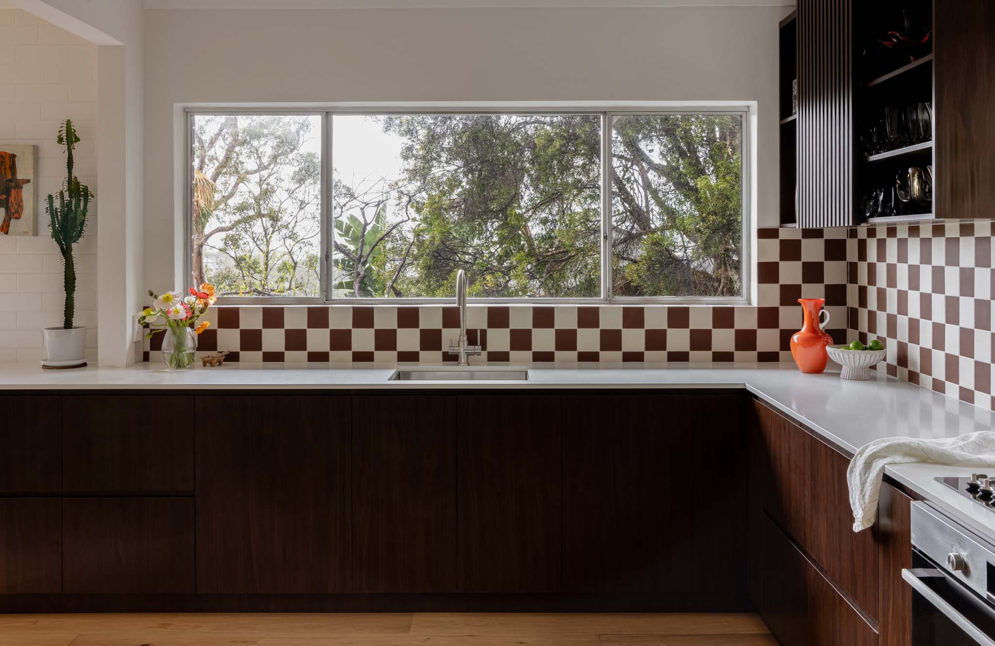 New kitchen inspired by MCM style suits Marketplace finds - The ...